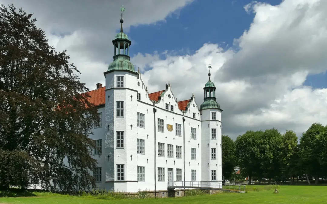 Schloss Ahrensburg – Fassadensanierung / Umbau Treppe